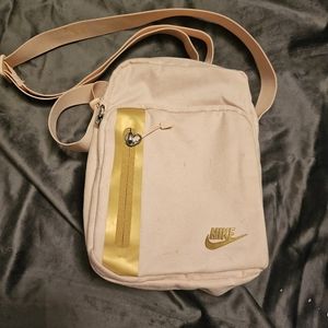NWT HTF NIKE Tech Crossbody Bag (pink)